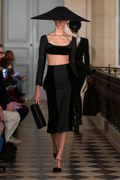 Look 43